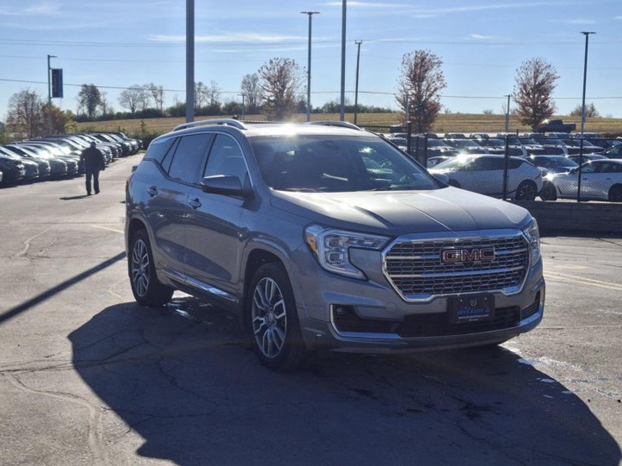 2024 GMC Terrain Denali AWD | Leather | Pano Roof | Heated Seats + Steering | Bose Audio | Remote Start | and More ! Photo