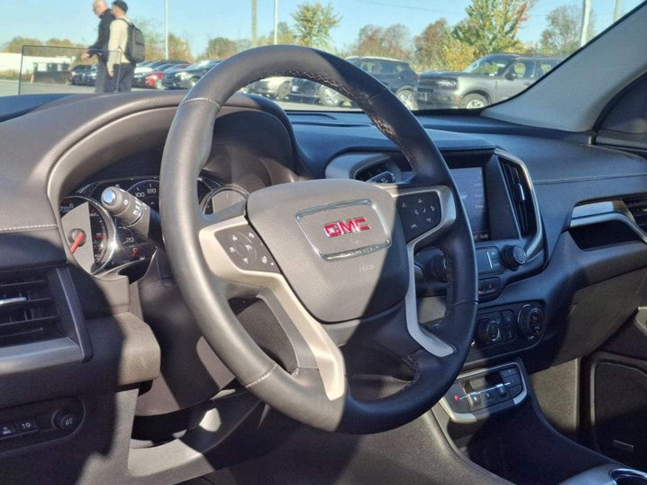 2024 GMC Terrain Denali AWD | Leather | Pano Roof | Heated Seats + Steering | Bose Audio | Remote Start | and More ! Photo