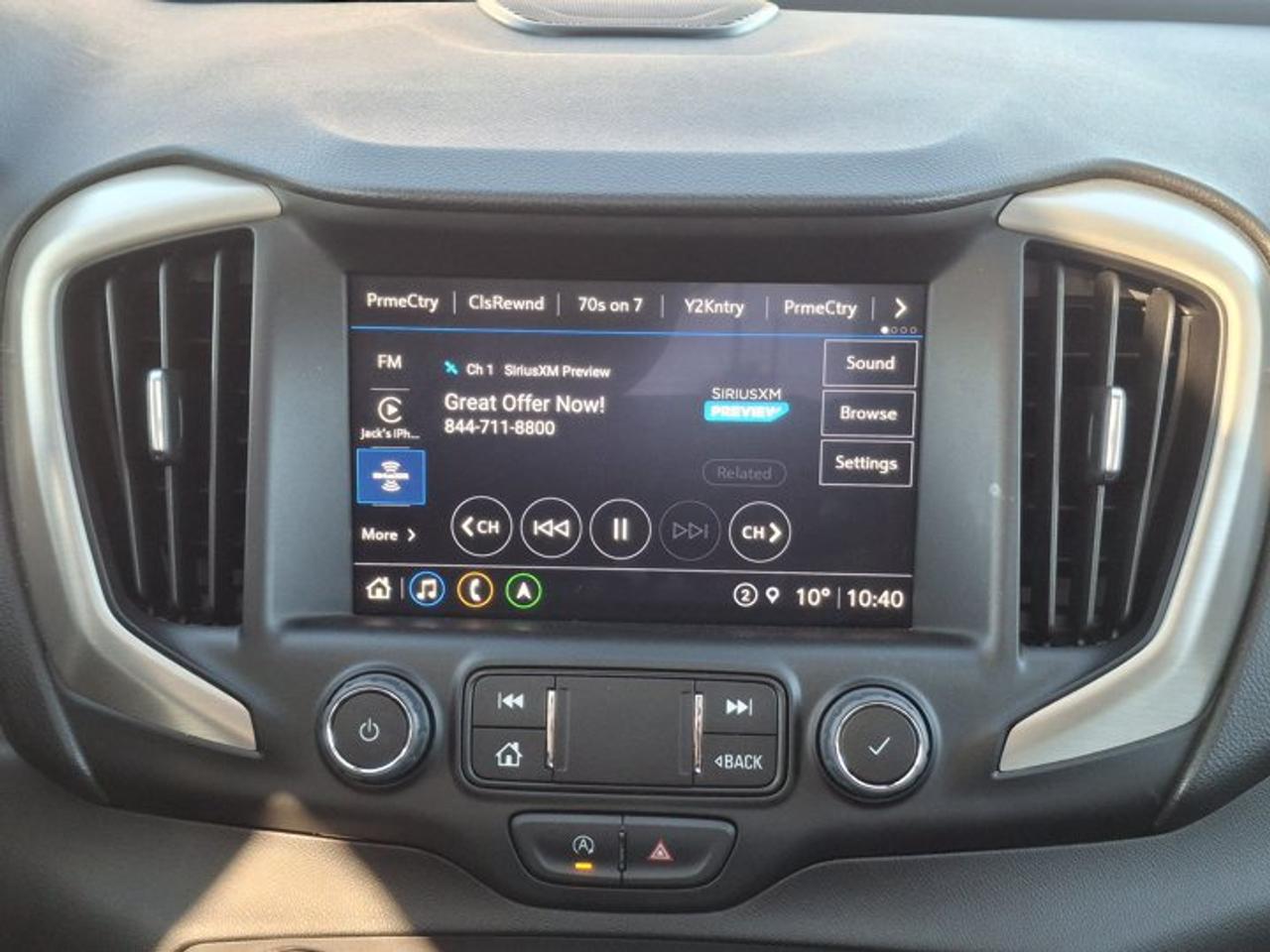2024 GMC Terrain Denali AWD | Leather | Pano Roof | Heated Seats + Steering | Bose Audio | Remote Start | and More ! Photo