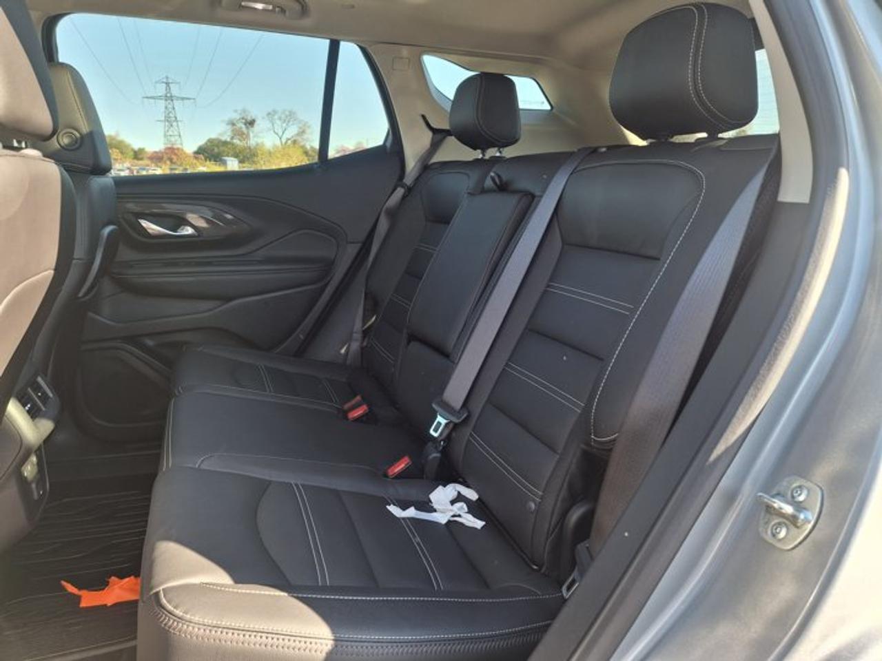 2024 GMC Terrain Denali AWD | Leather | Pano Roof | Heated Seats + Steering | Bose Audio | Remote Start | and More ! Photo