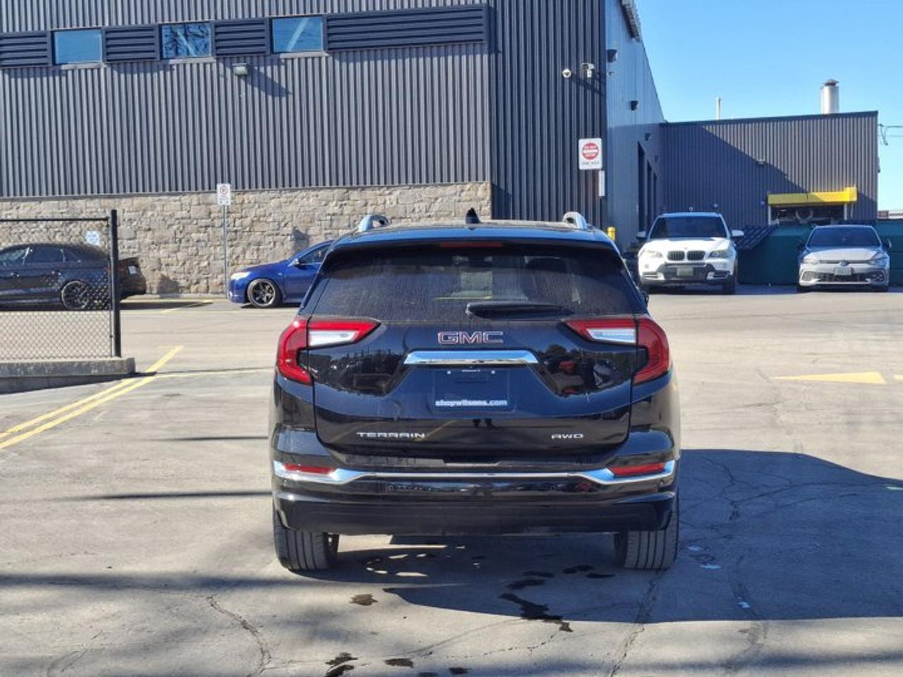 2022 GMC Terrain Denali AWD | Leather | Sunroof | Nav | HUD | 360 Camera | Adaptive Cruise | Remote Start and More ! Photo