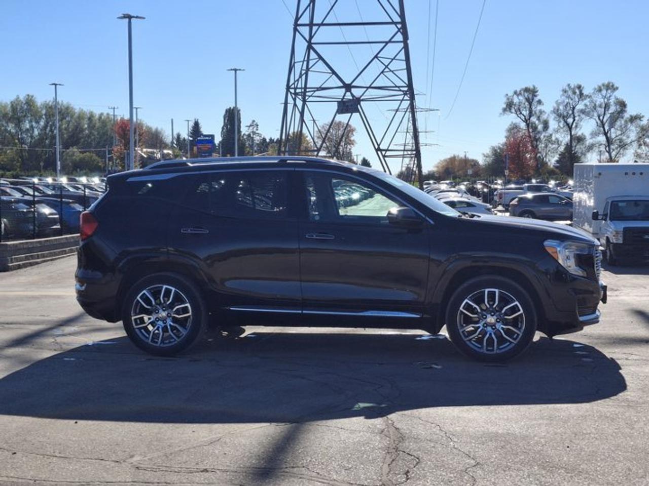 2022 GMC Terrain Denali AWD | Leather | Sunroof | Nav | HUD | 360 Camera | Adaptive Cruise | Remote Start and More ! Photo