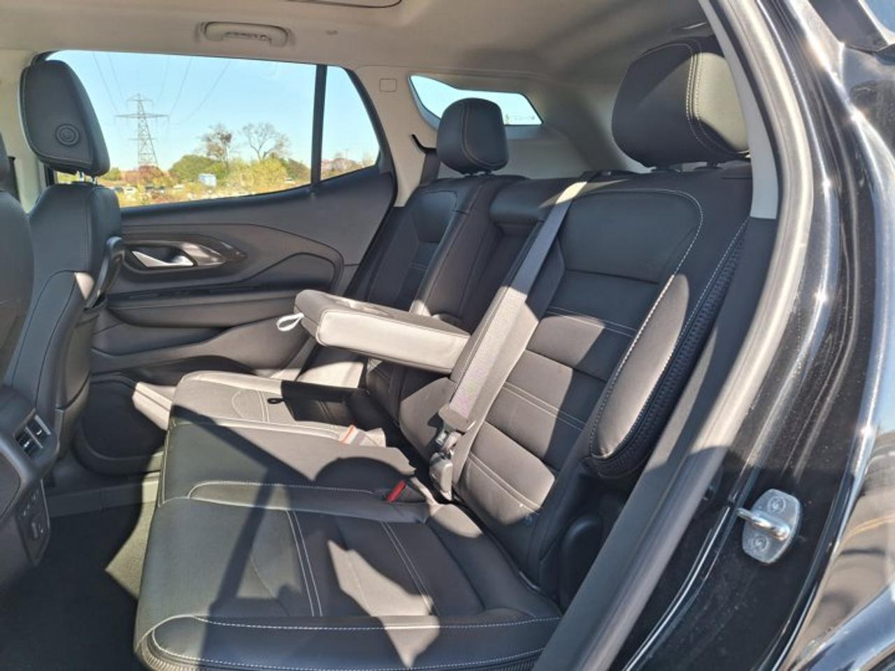 2022 GMC Terrain Denali AWD | Leather | Sunroof | Nav | HUD | 360 Camera | Adaptive Cruise | Remote Start and More ! Photo