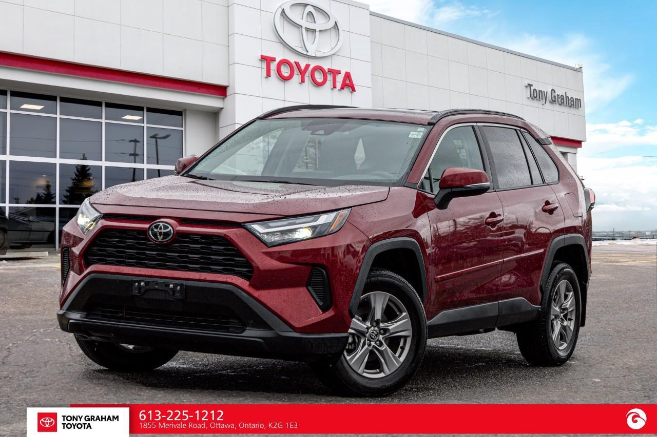 2024 Toyota RAV4 XLE Photo0