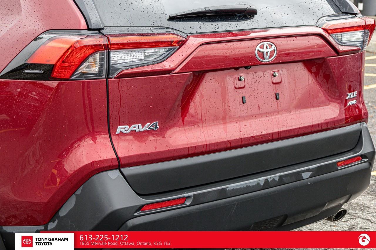 2024 Toyota RAV4 XLE Photo