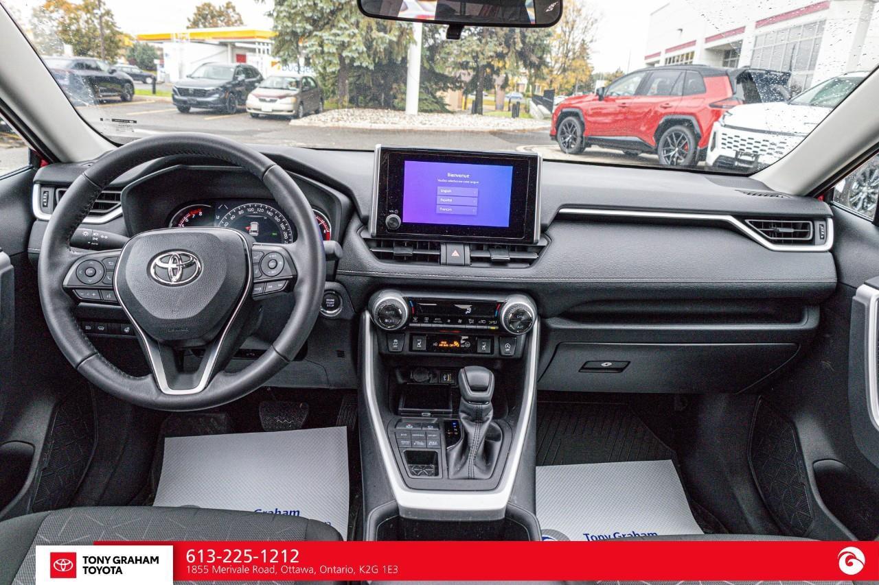 2024 Toyota RAV4 XLE Photo