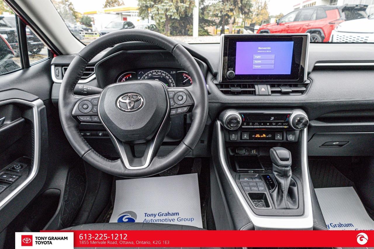2024 Toyota RAV4 XLE Photo