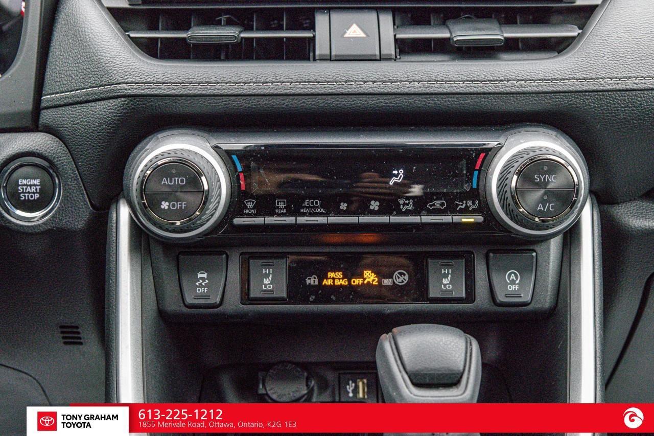 2024 Toyota RAV4 XLE Photo