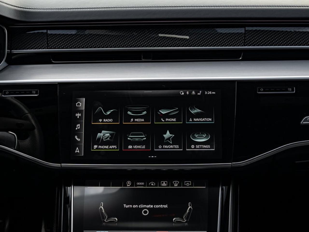 2022 Audi S8 L Photo