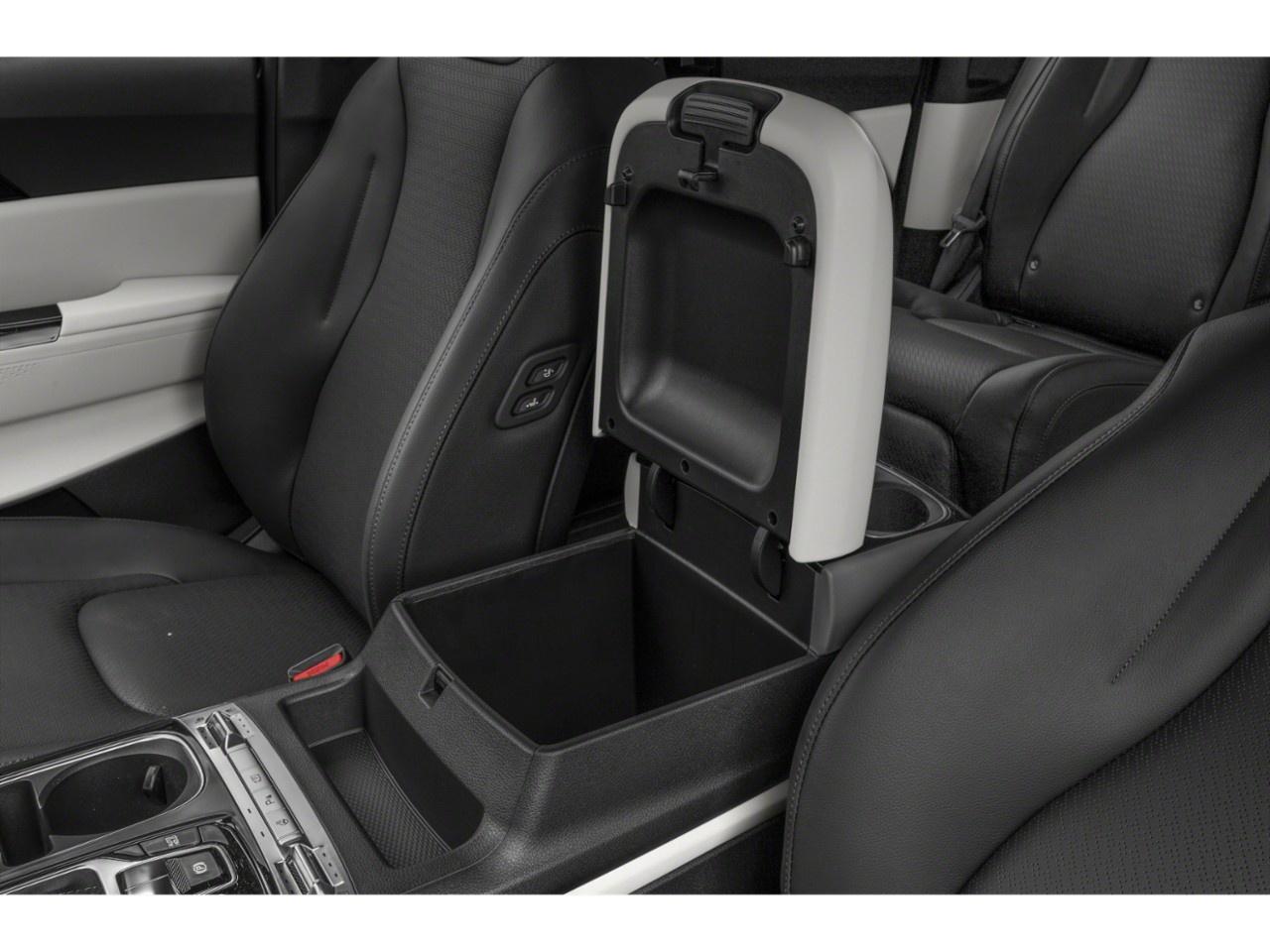 2024 Kia Carnival SX FWD Photo