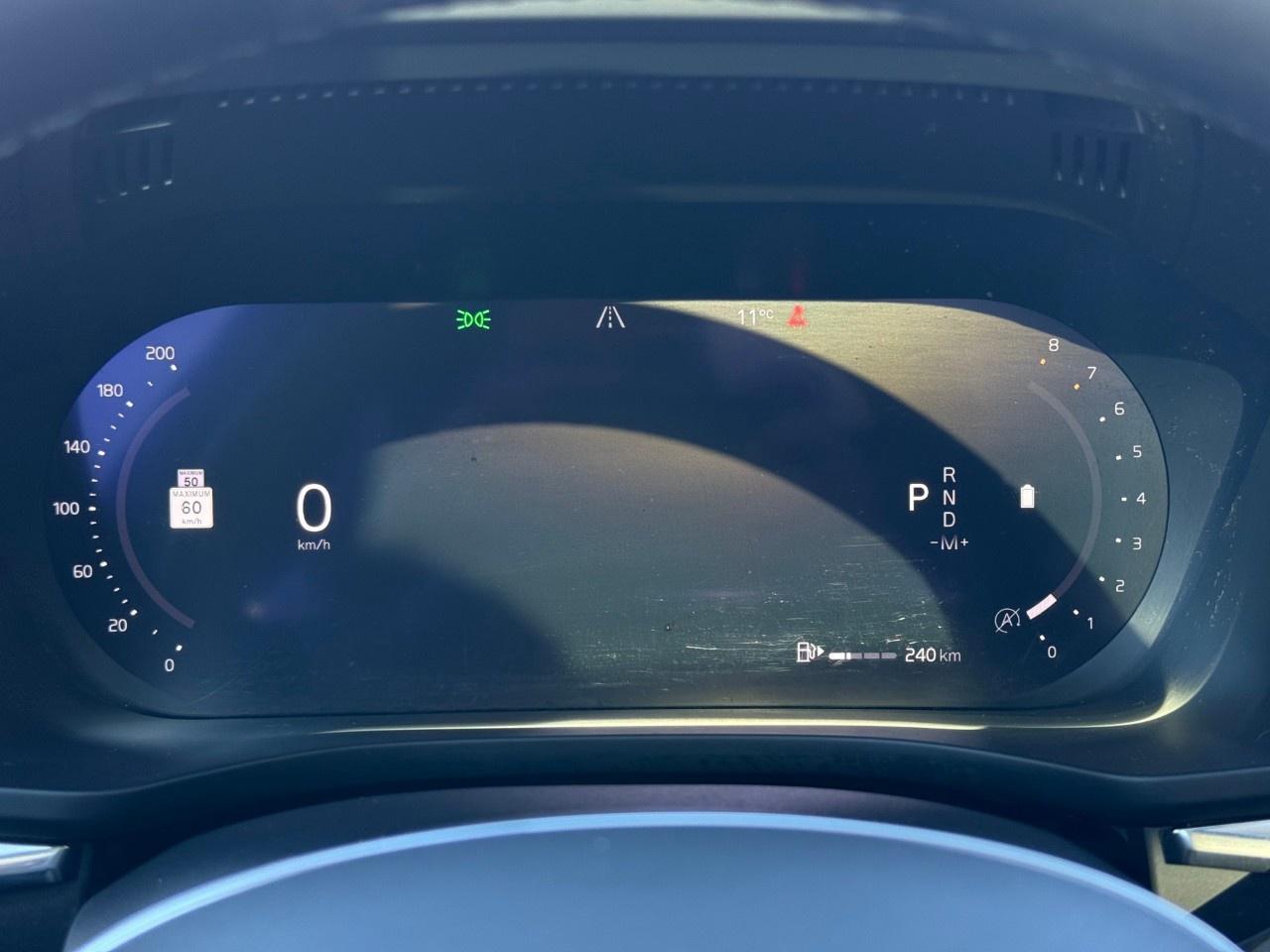2022 Volvo XC60 B6 AWD Momentum Photo