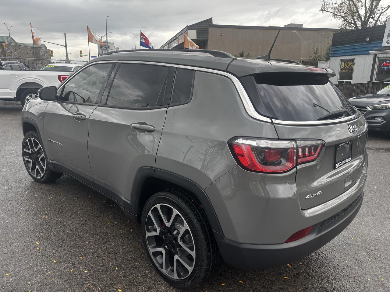 2019 Jeep Compass LIMITED, 4WD, Leather, Panoramic Sunroof, Alloys Photo