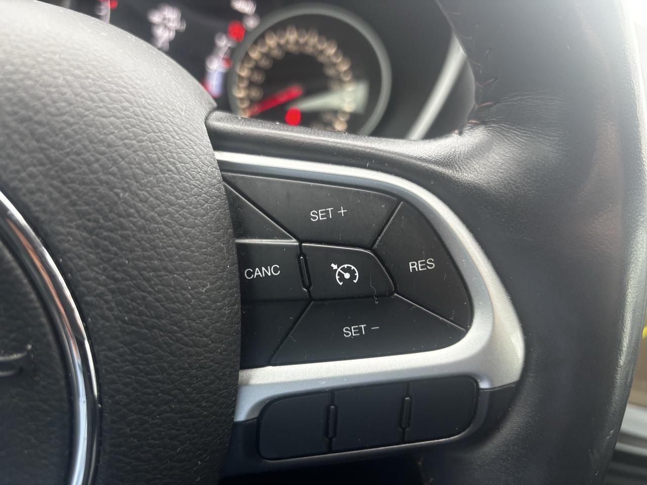 2019 Jeep Compass LIMITED, 4WD, Leather, Panoramic Sunroof, Alloys Photo