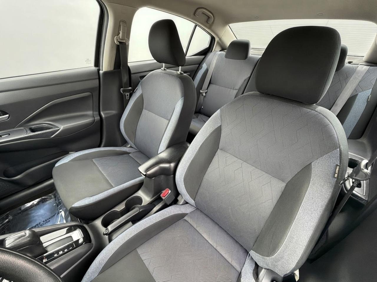 2024 Nissan Versa SV CVT Photo