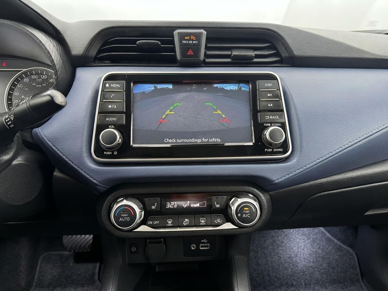 2024 Nissan Versa SV CVT Photo