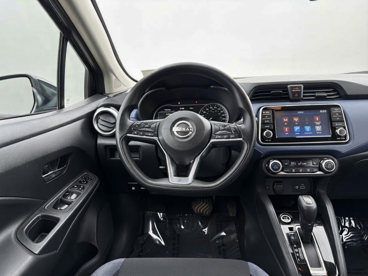 2024 Nissan Versa SV CVT Photo