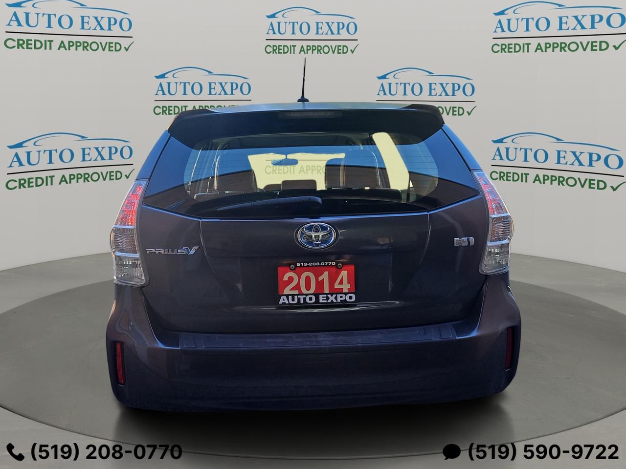 2014 Toyota Prius v Certified,No Accident,New Brakas,Leather,Sunroof Photo3