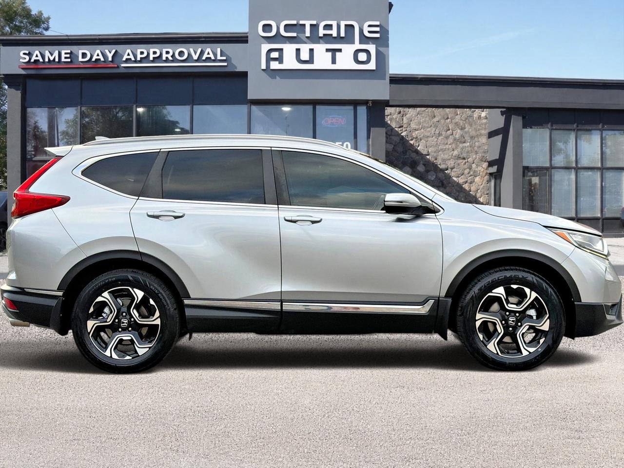 2018 Honda CR-V Touring AWD Photo