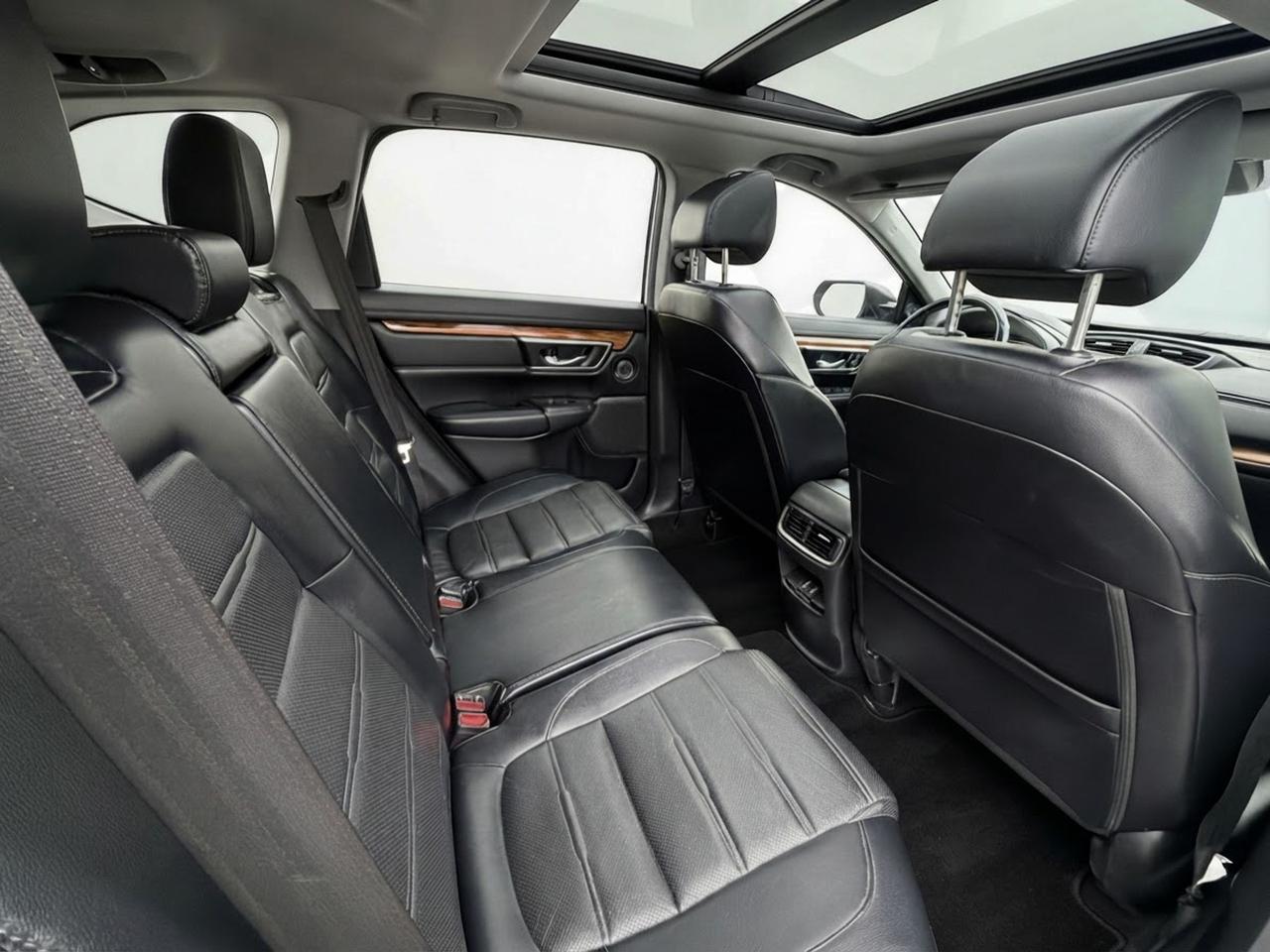2018 Honda CR-V Touring AWD Photo