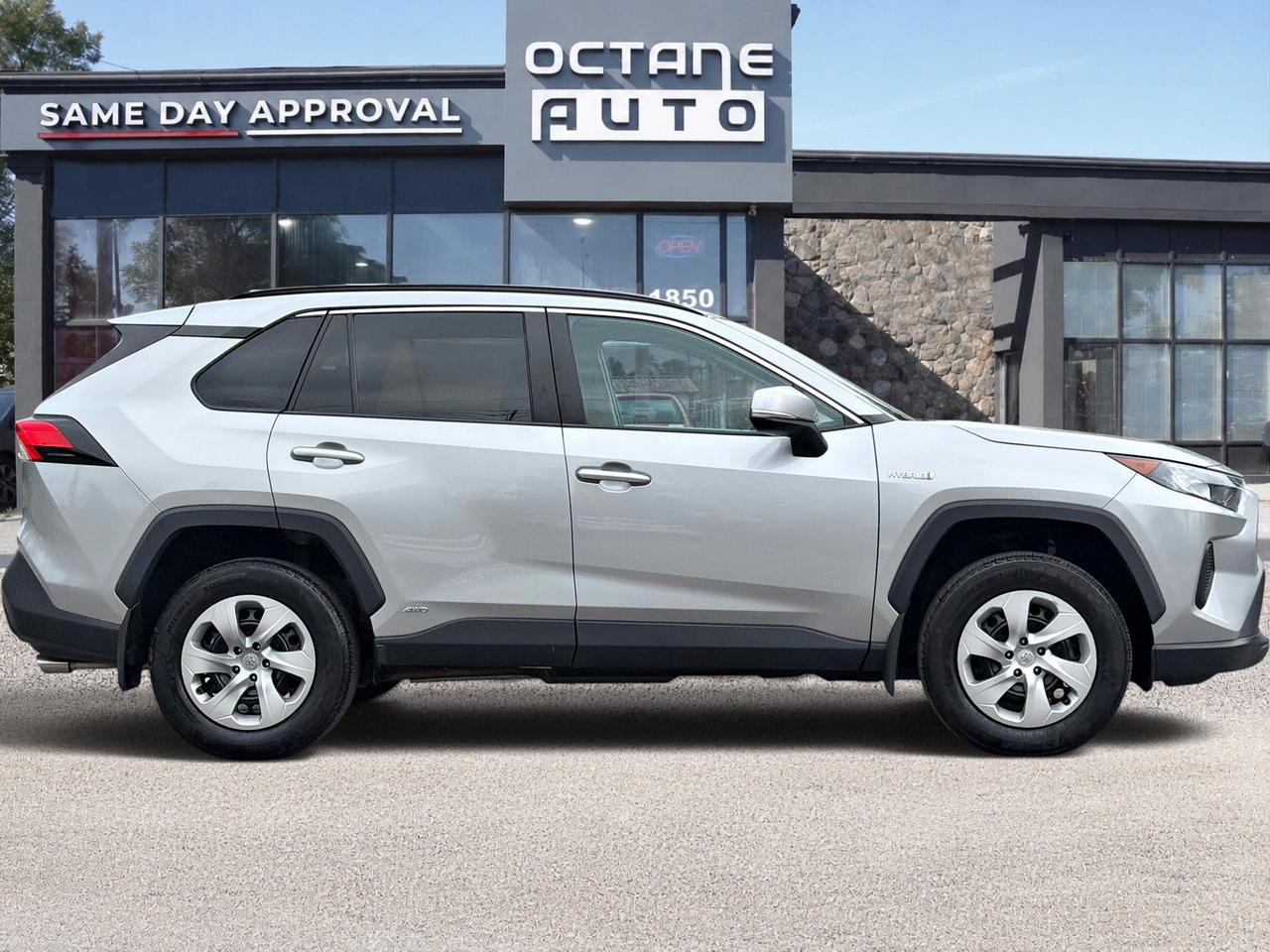 2021 Toyota RAV4 Hybrid LE AWD Photo