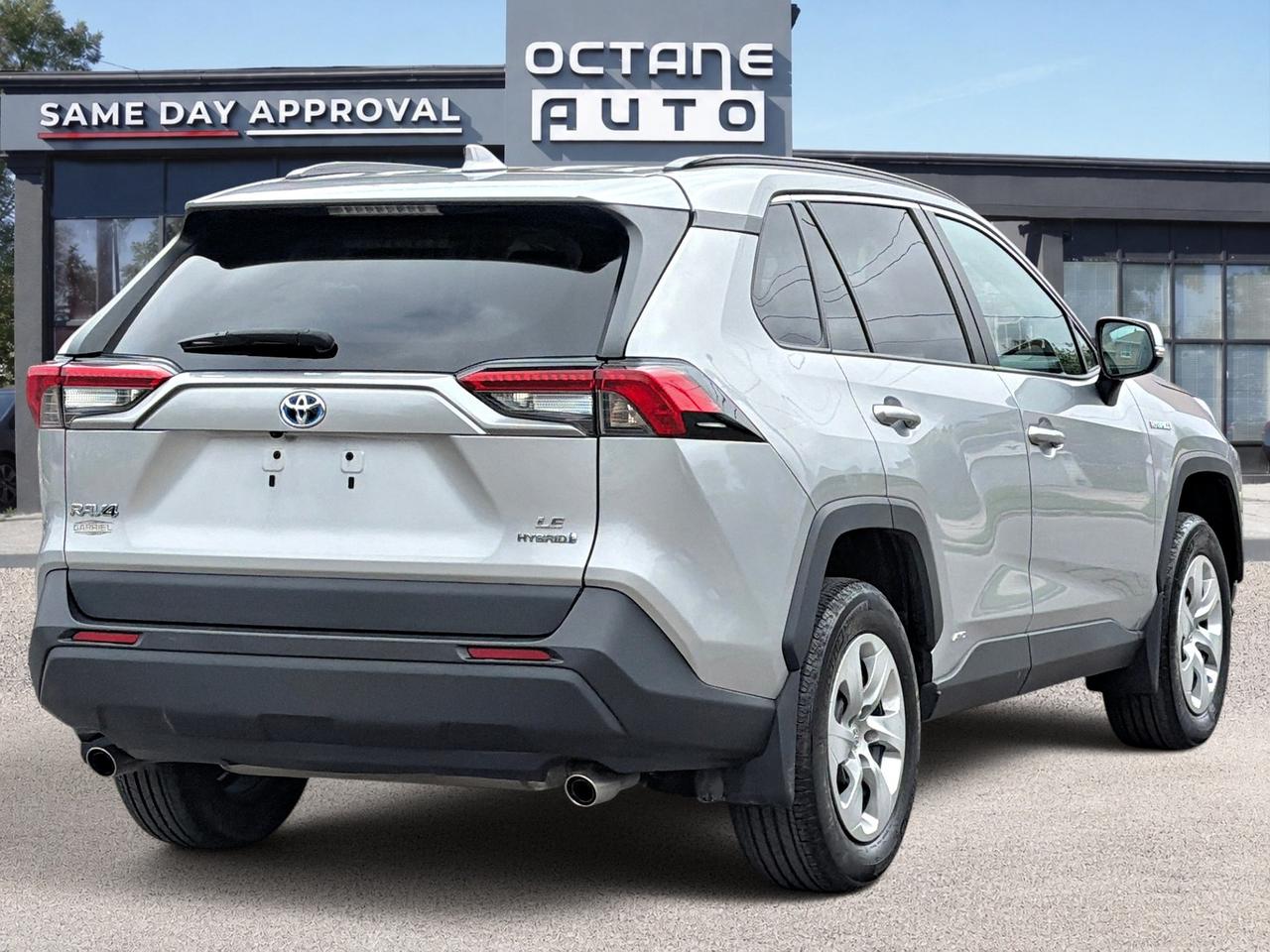 2021 Toyota RAV4 Hybrid LE AWD Photo4