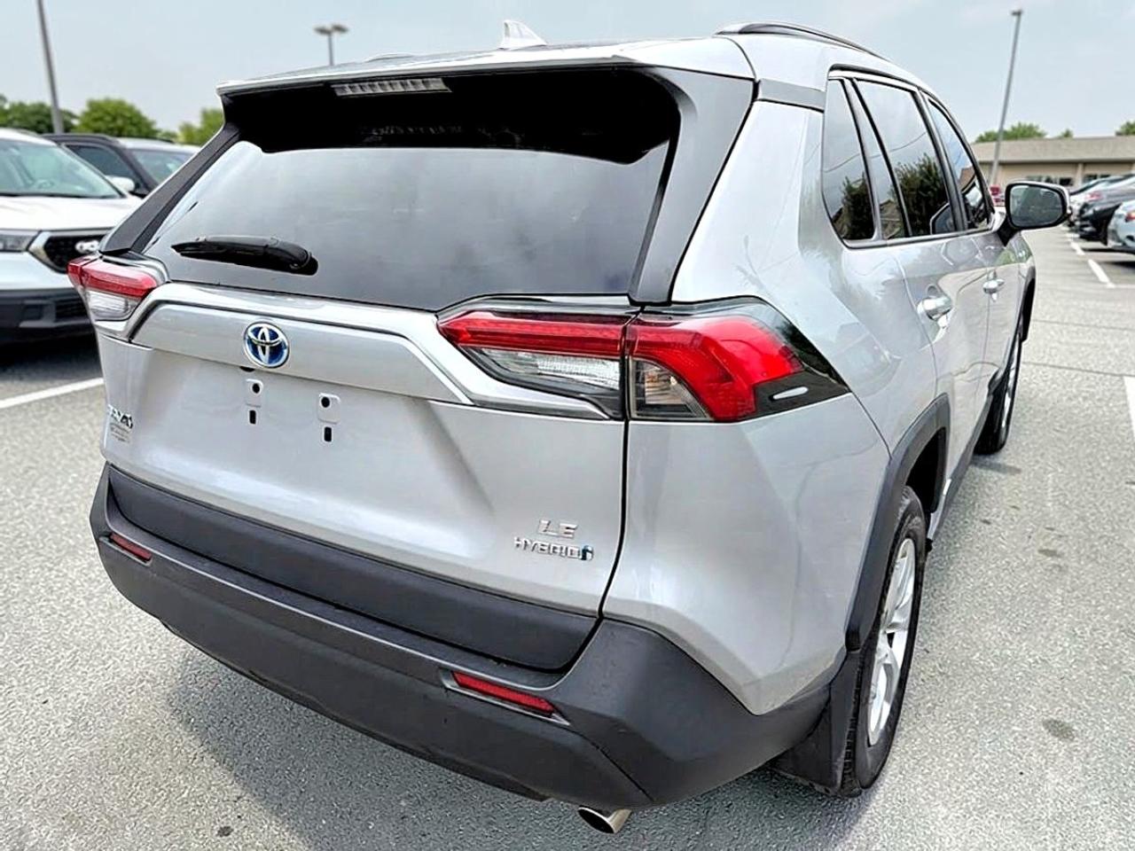 2021 Toyota RAV4 Hybrid LE AWD Photo