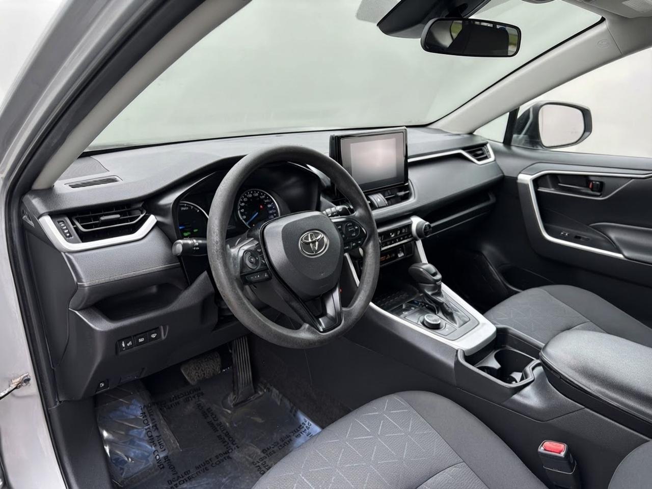2021 Toyota RAV4 Hybrid LE AWD Photo