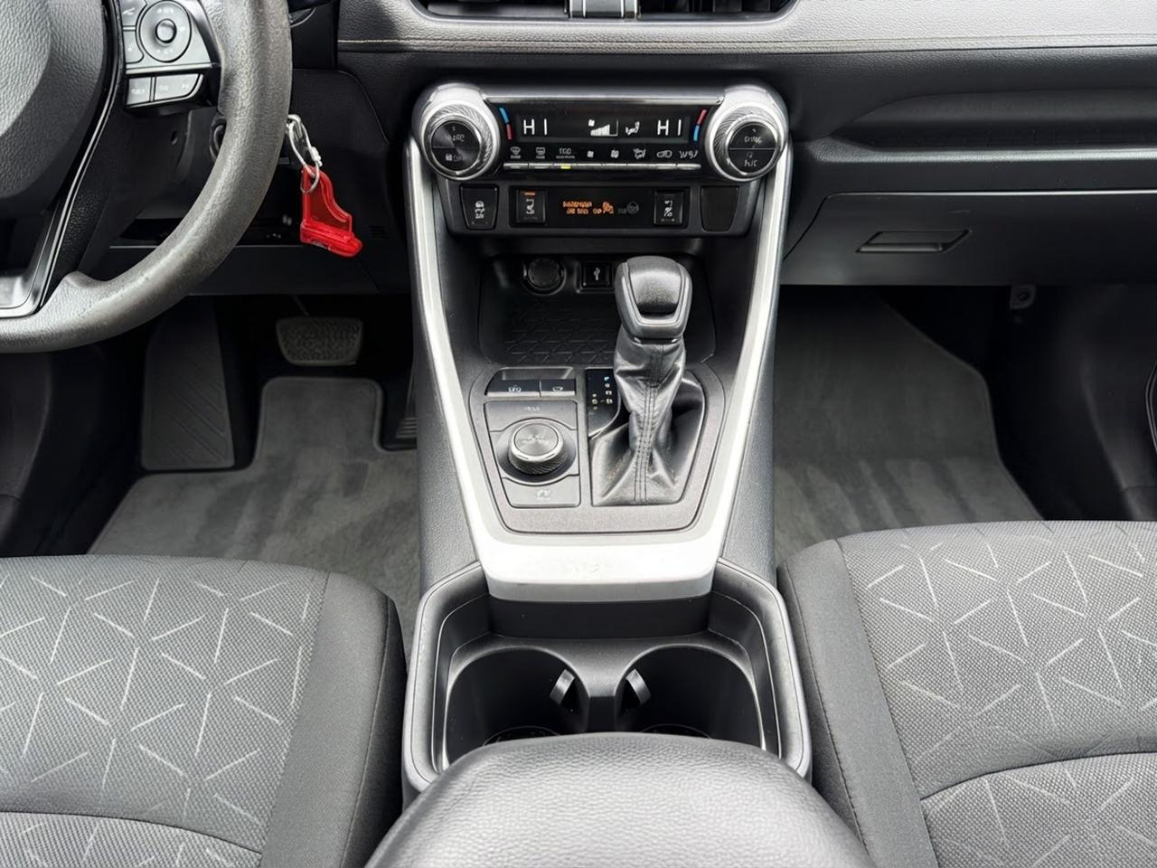 2021 Toyota RAV4 Hybrid LE AWD Photo
