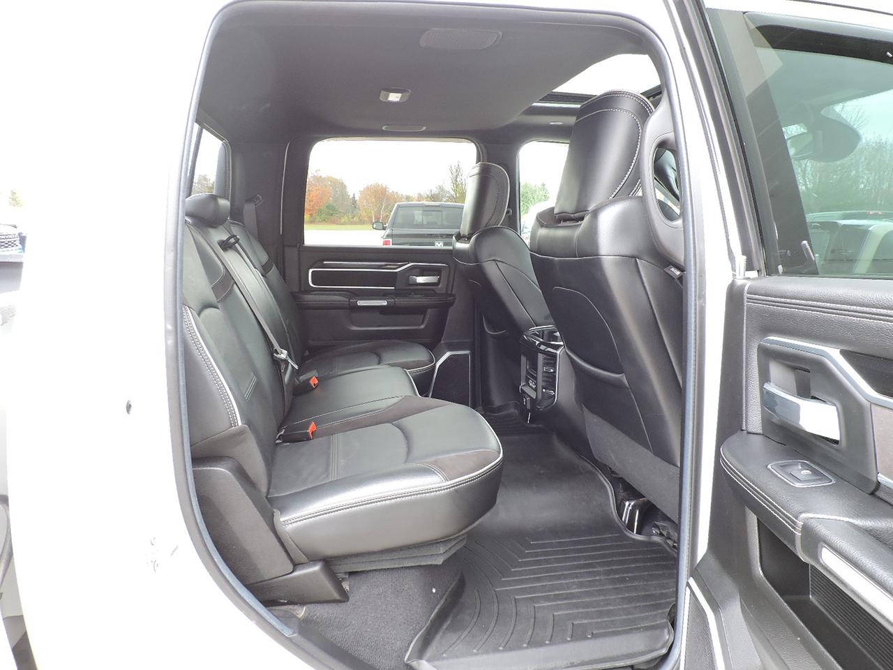 2019 RAM 2500 Laramie 6.7L 4X4 Leather Loaded New Brakes 101000K Photo