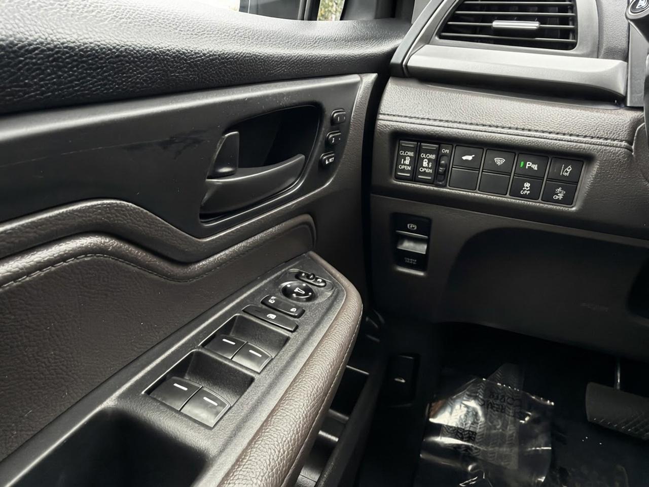 2018 Honda Odyssey EX-L Navi Auto Photo