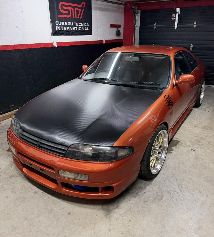 1993 Nissan Skyline  - Photo #1