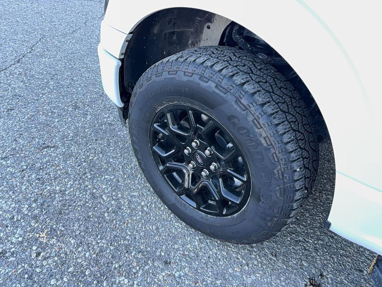 2026 Ford F-150 302A! BLACK PACK! 18" RIMS! BED UTILITY! HTD SEATS Photo
