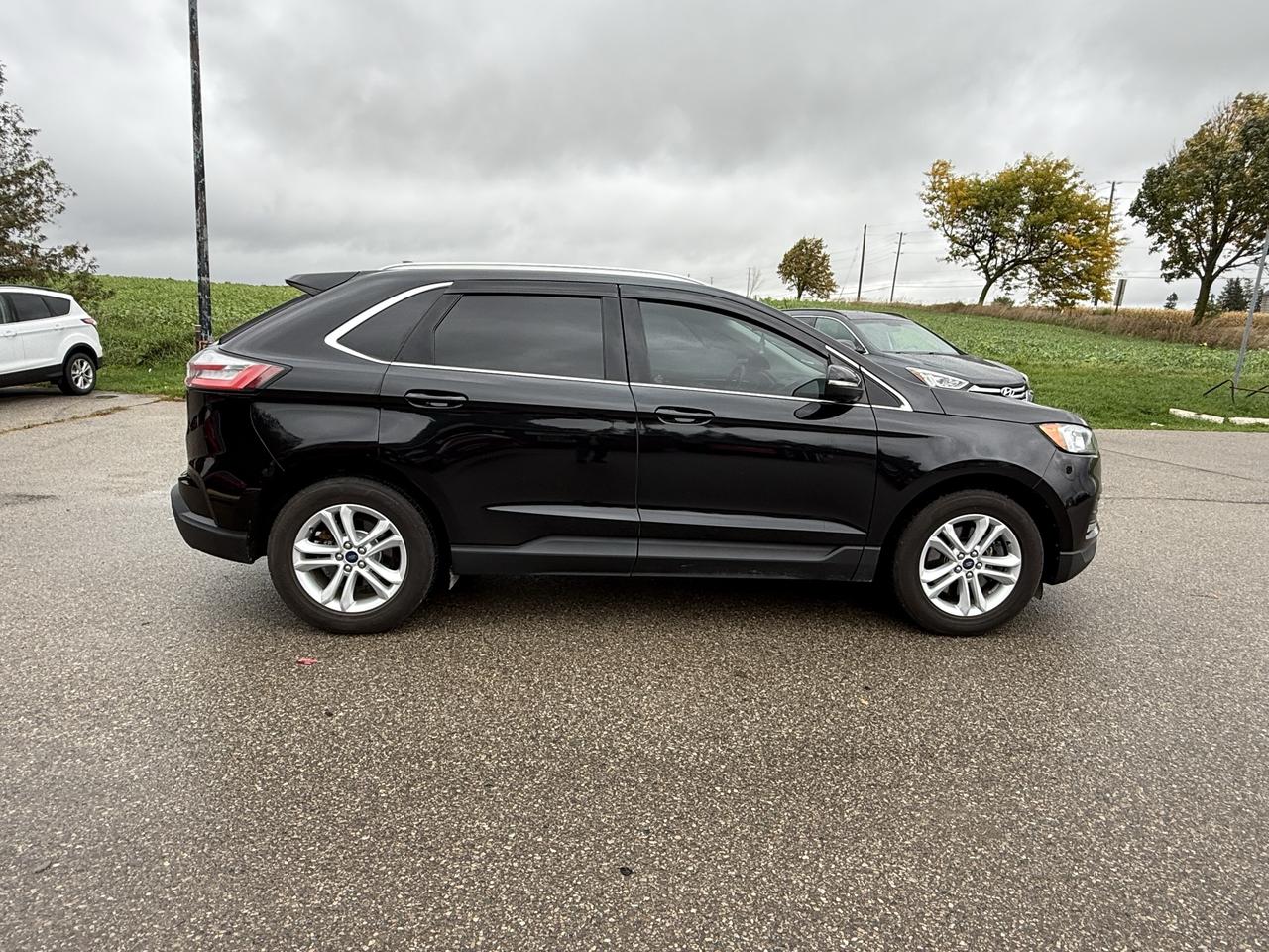 2019 Ford Edge SEL Photo