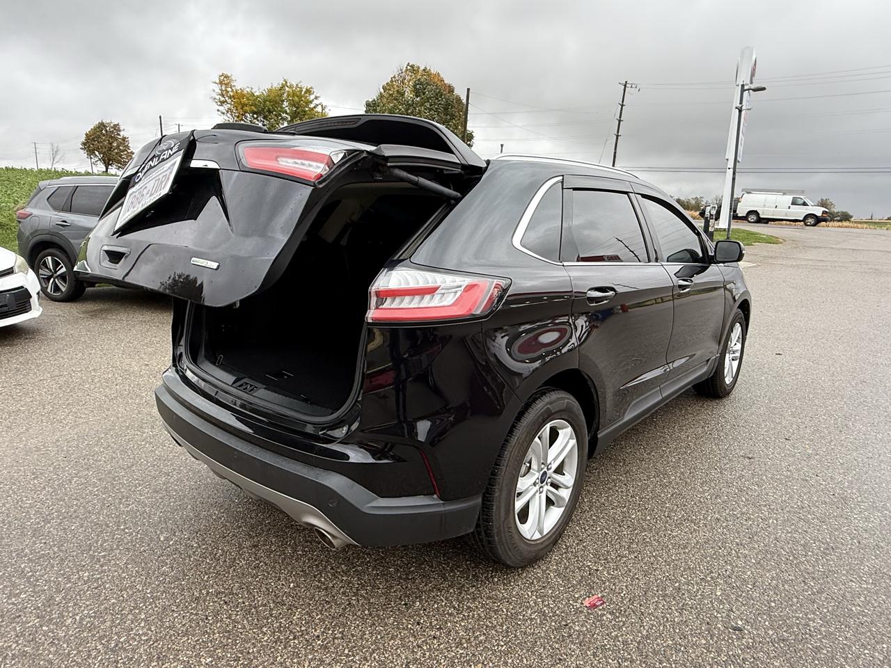 2019 Ford Edge SEL Photo