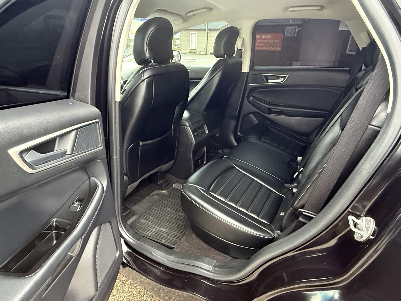 2019 Ford Edge SEL Photo