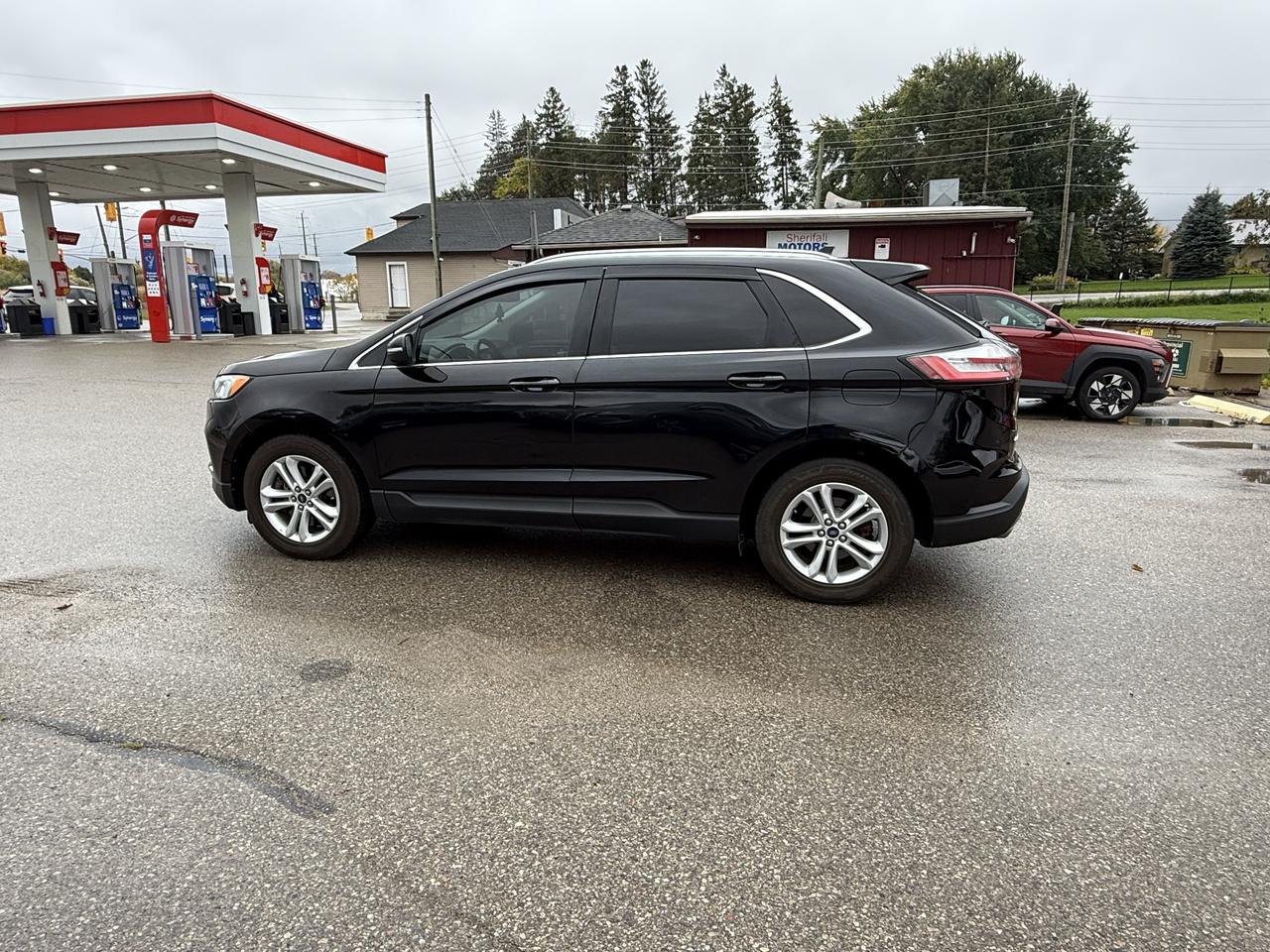 2019 Ford Edge SEL Photo