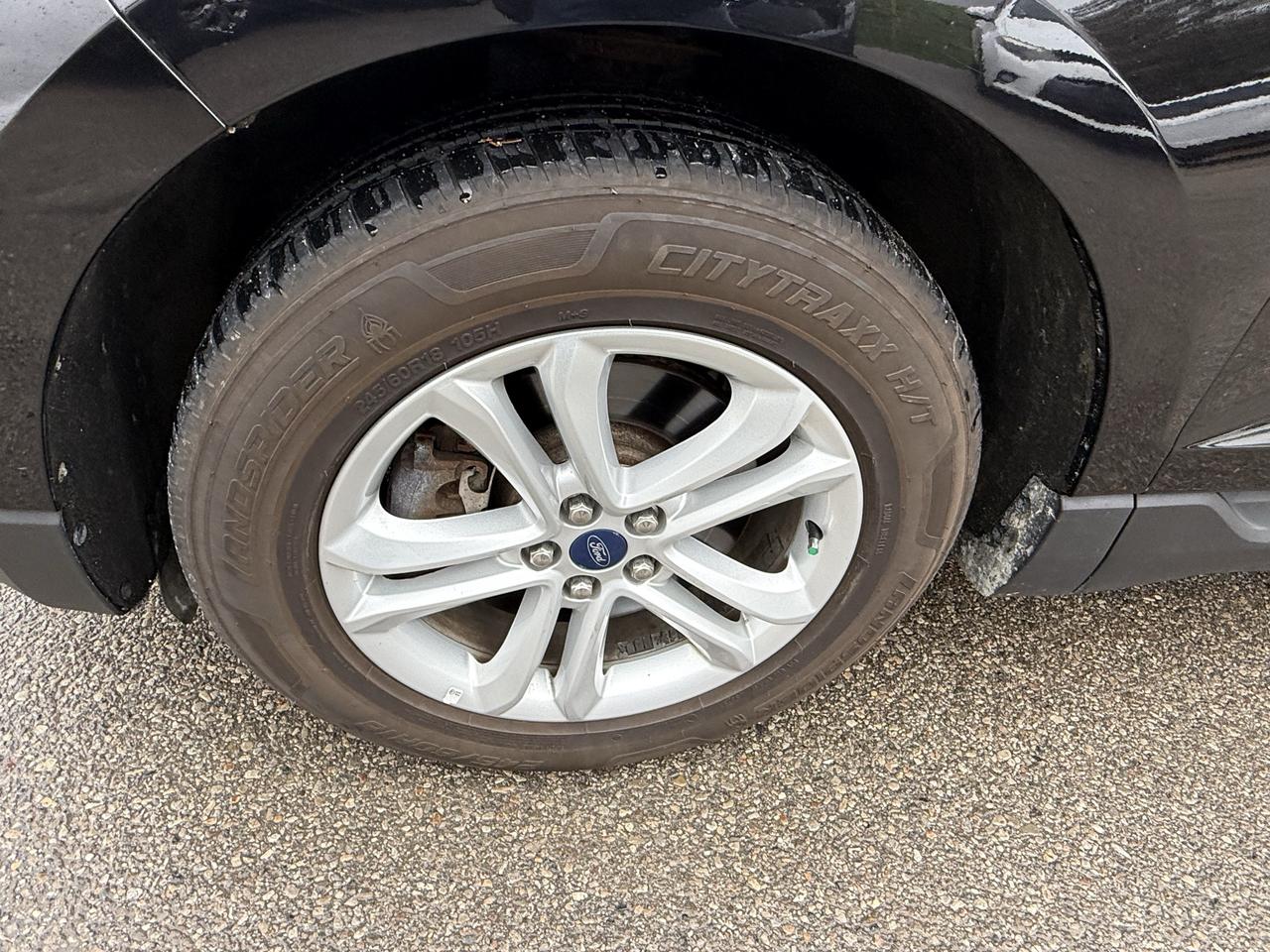 2019 Ford Edge SEL Photo