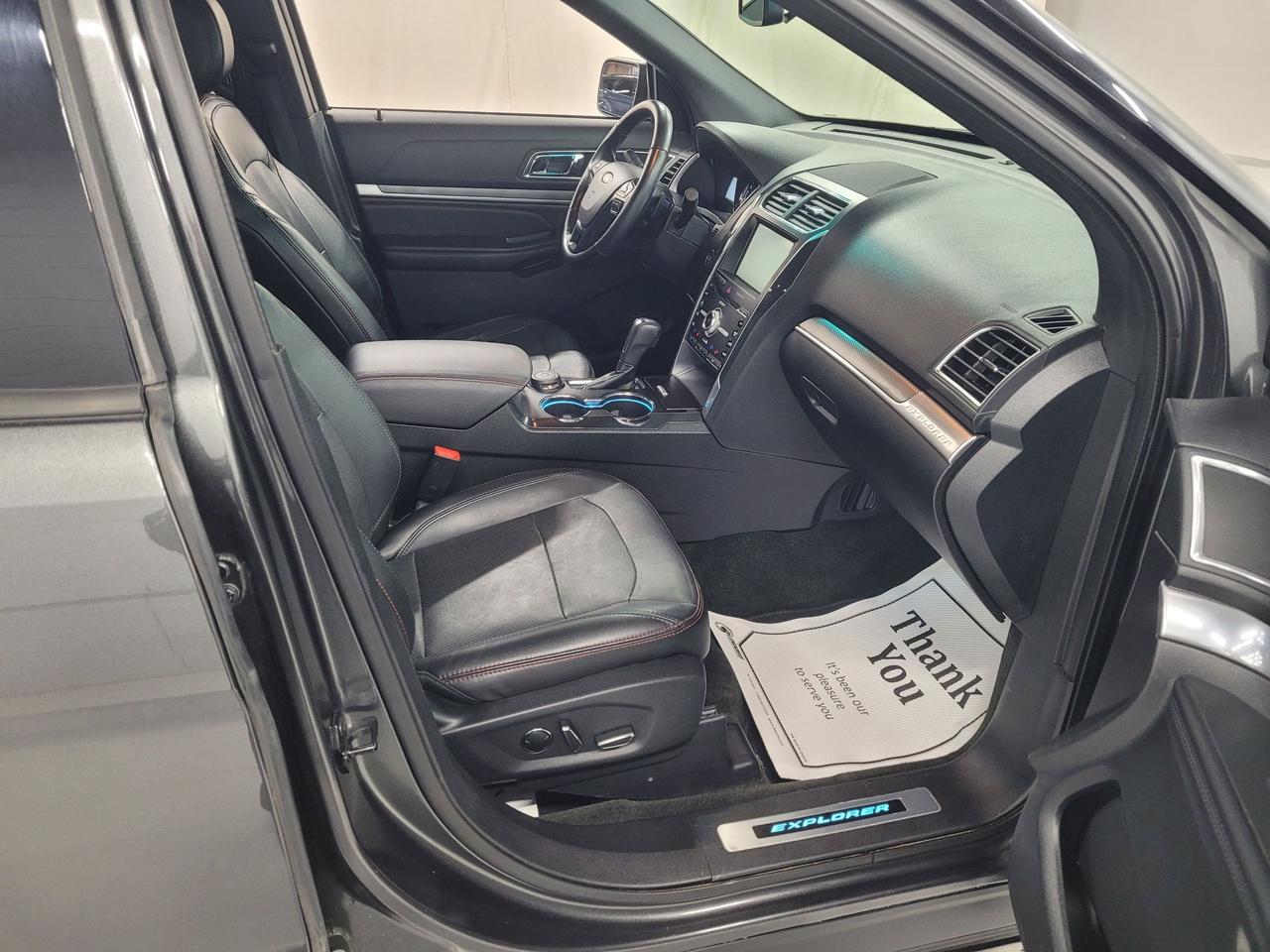 2016 Ford Explorer SPORT Photo32