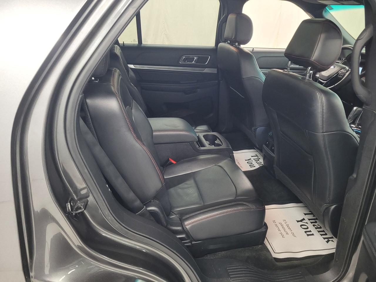 2016 Ford Explorer SPORT Photo31
