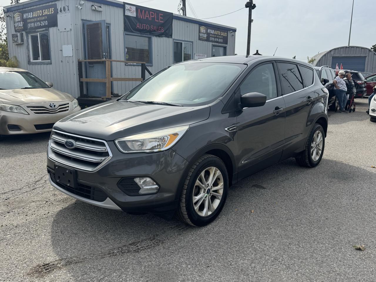 2017 Ford Escape FWD 4dr SE - Photo #1