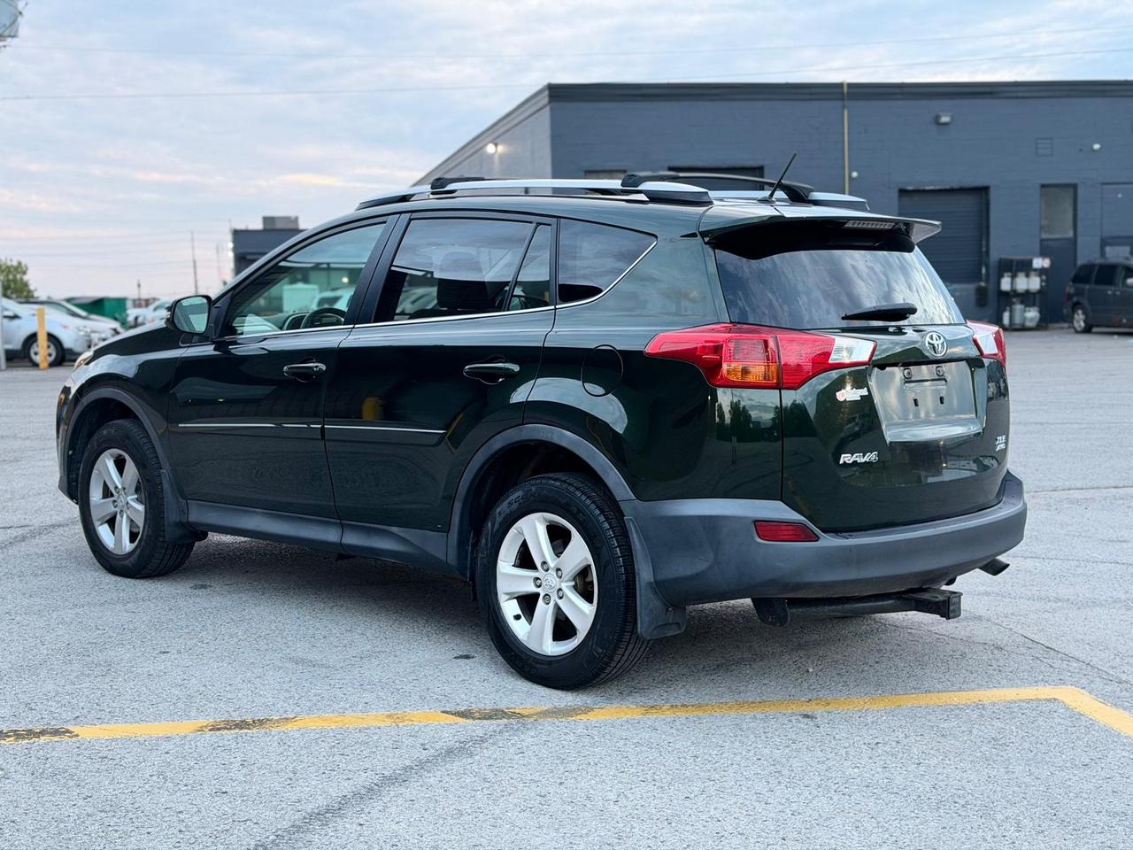 2013 Toyota RAV4 AWD 4dr XLE Photo