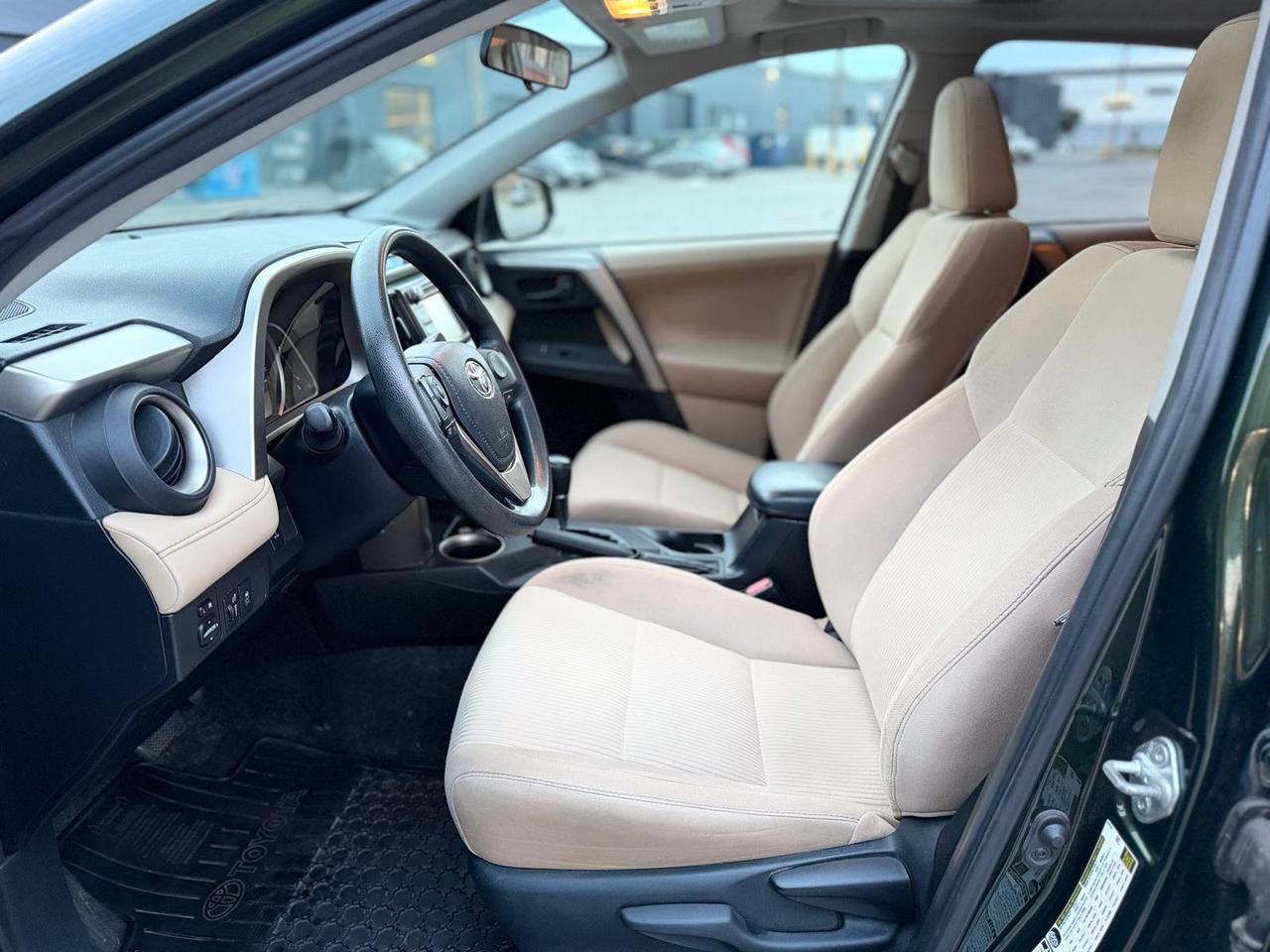 2013 Toyota RAV4 AWD 4dr XLE Photo