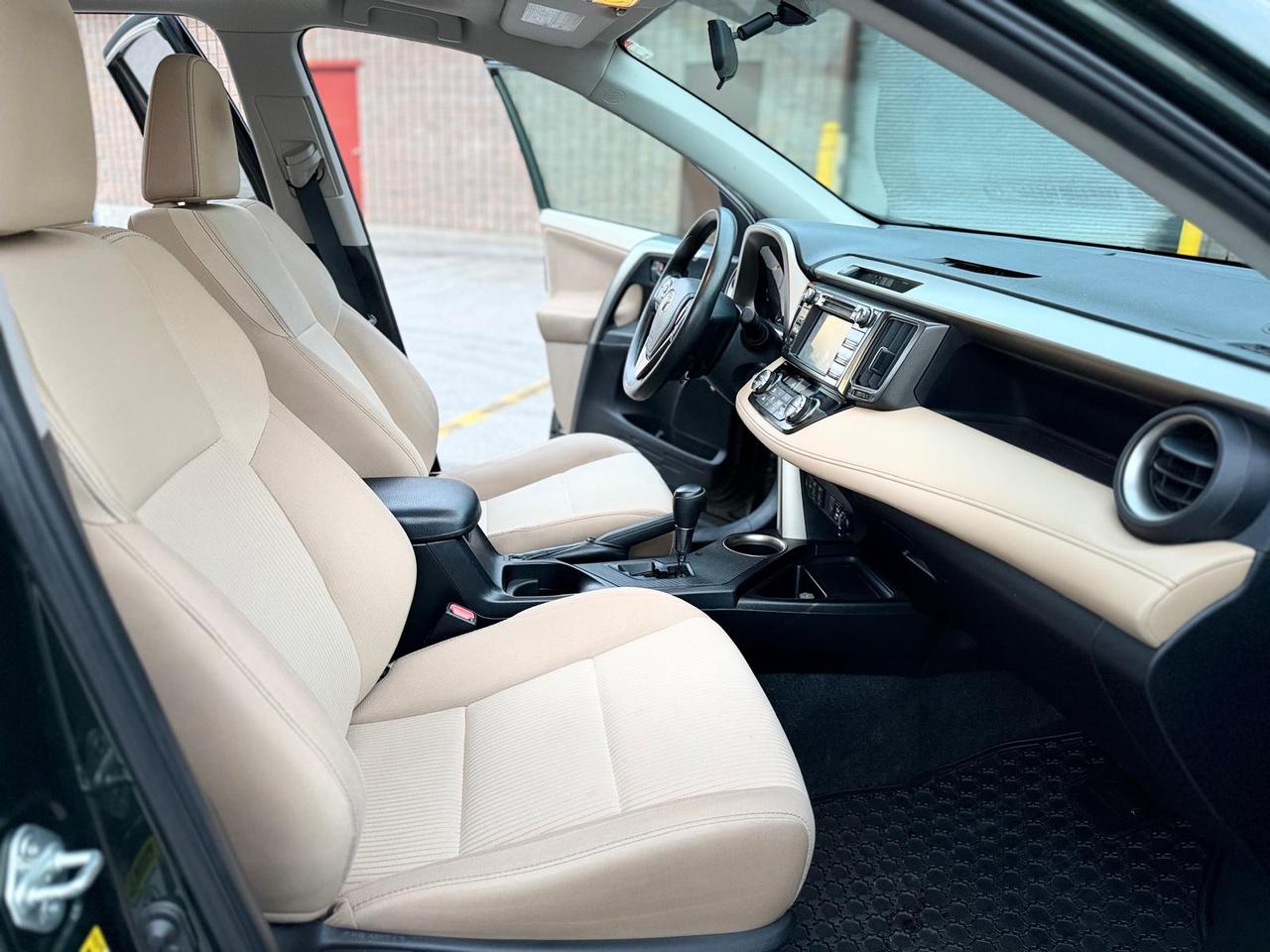 2013 Toyota RAV4 AWD 4dr XLE Photo