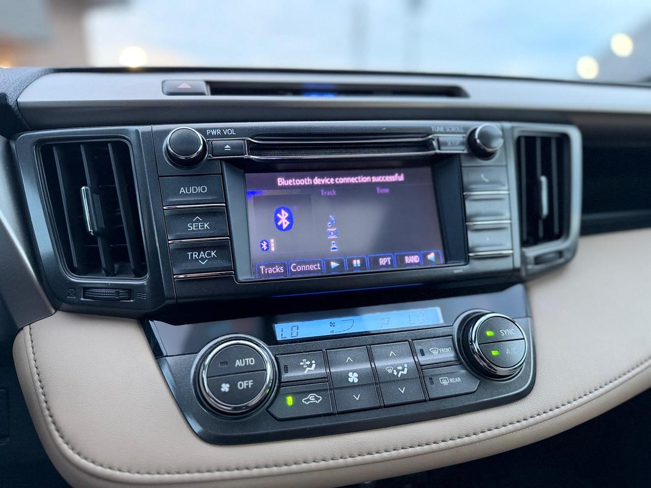 2013 Toyota RAV4 AWD 4dr XLE Photo