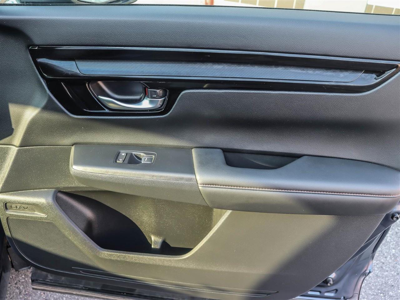 2023 Honda CR-V Hybrid Touring AWD Photo