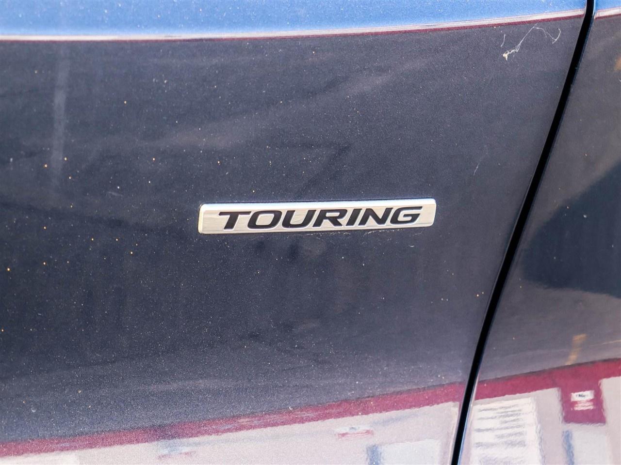2023 Honda CR-V Hybrid Touring AWD Photo