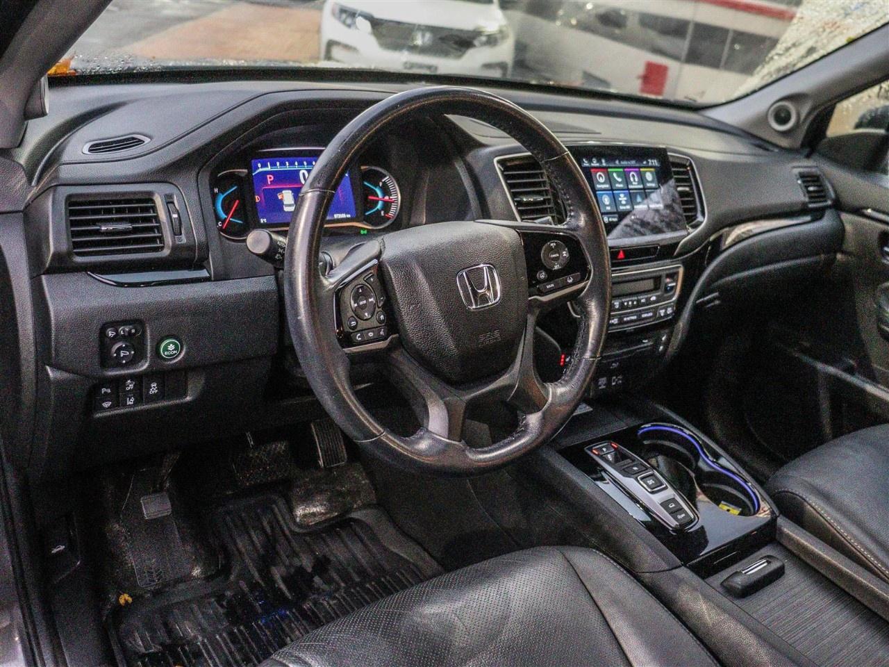 2022 Honda Pilot Touring 7-Passenger AWD Photo