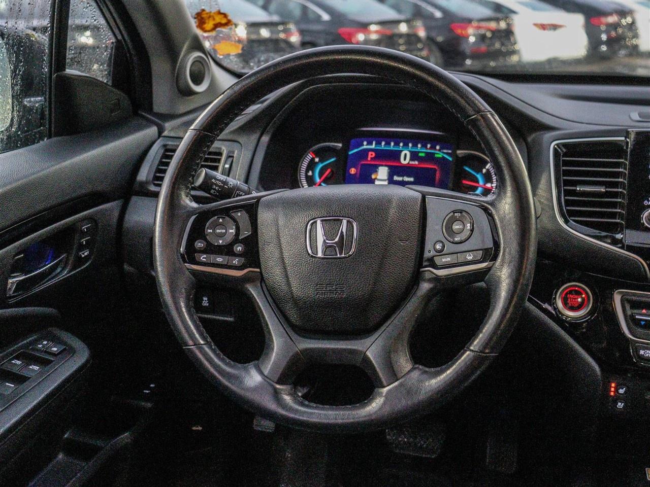 2022 Honda Pilot Touring 7-Passenger AWD Photo