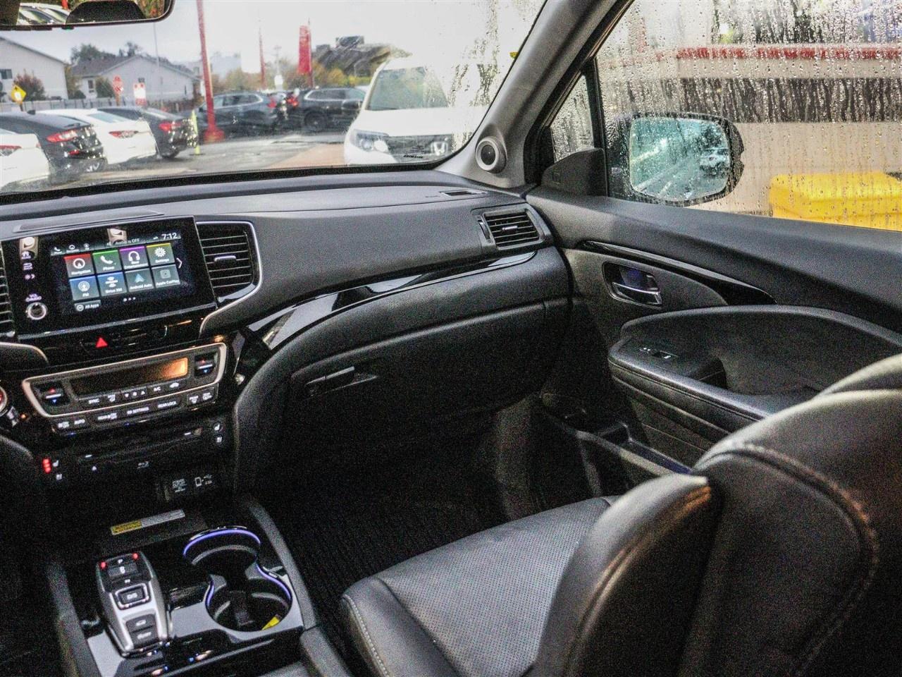 2022 Honda Pilot Touring 7-Passenger AWD Photo