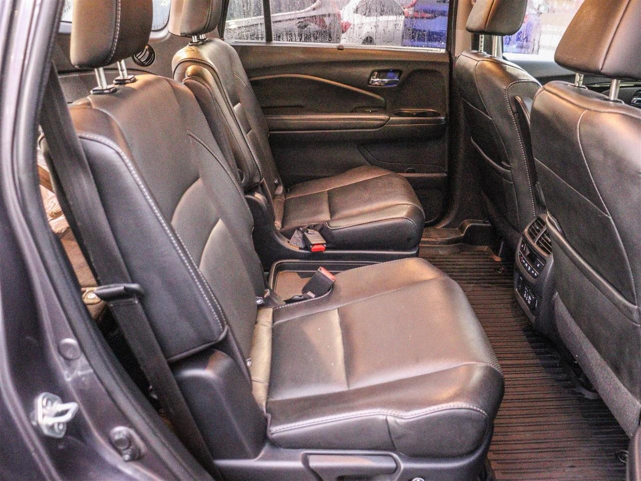 2022 Honda Pilot Touring 7-Passenger AWD Photo